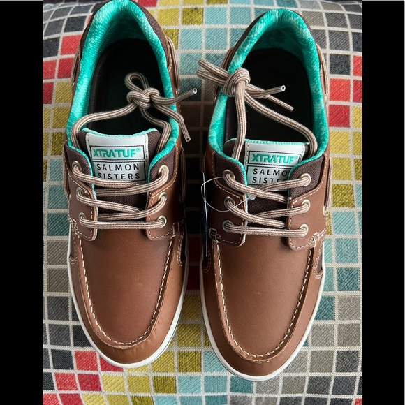 NWB Xtratuf Leather Boat Shoes - Picture 4 of 6